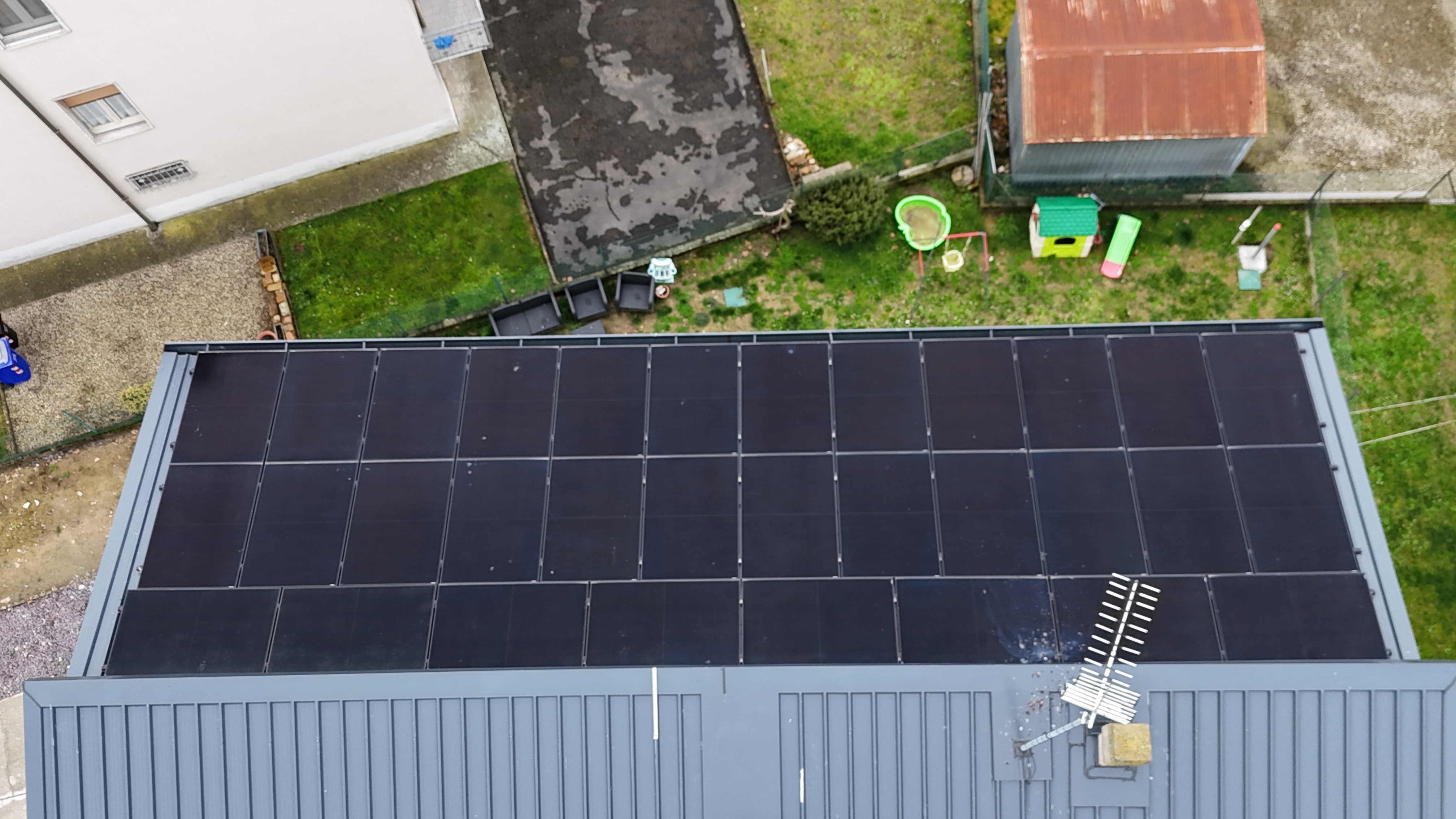 Privati Fotovoltaico su lamiere grecate 1